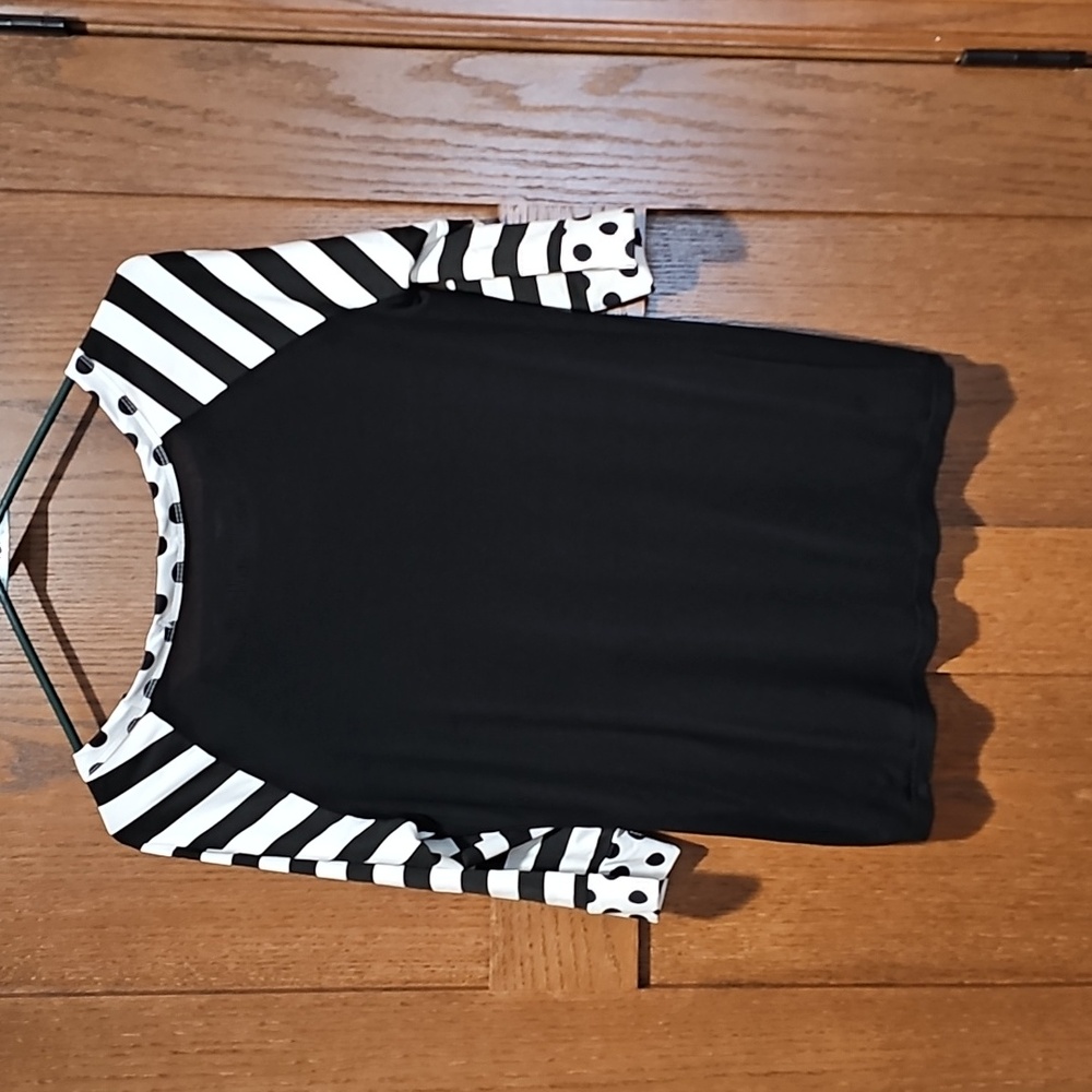 Black and White Striped Women's Top - Picture 3 of 6